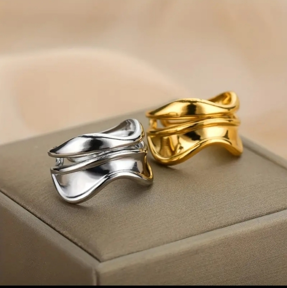NEW! Resizable RING - BTQ - Picture 3 of 6